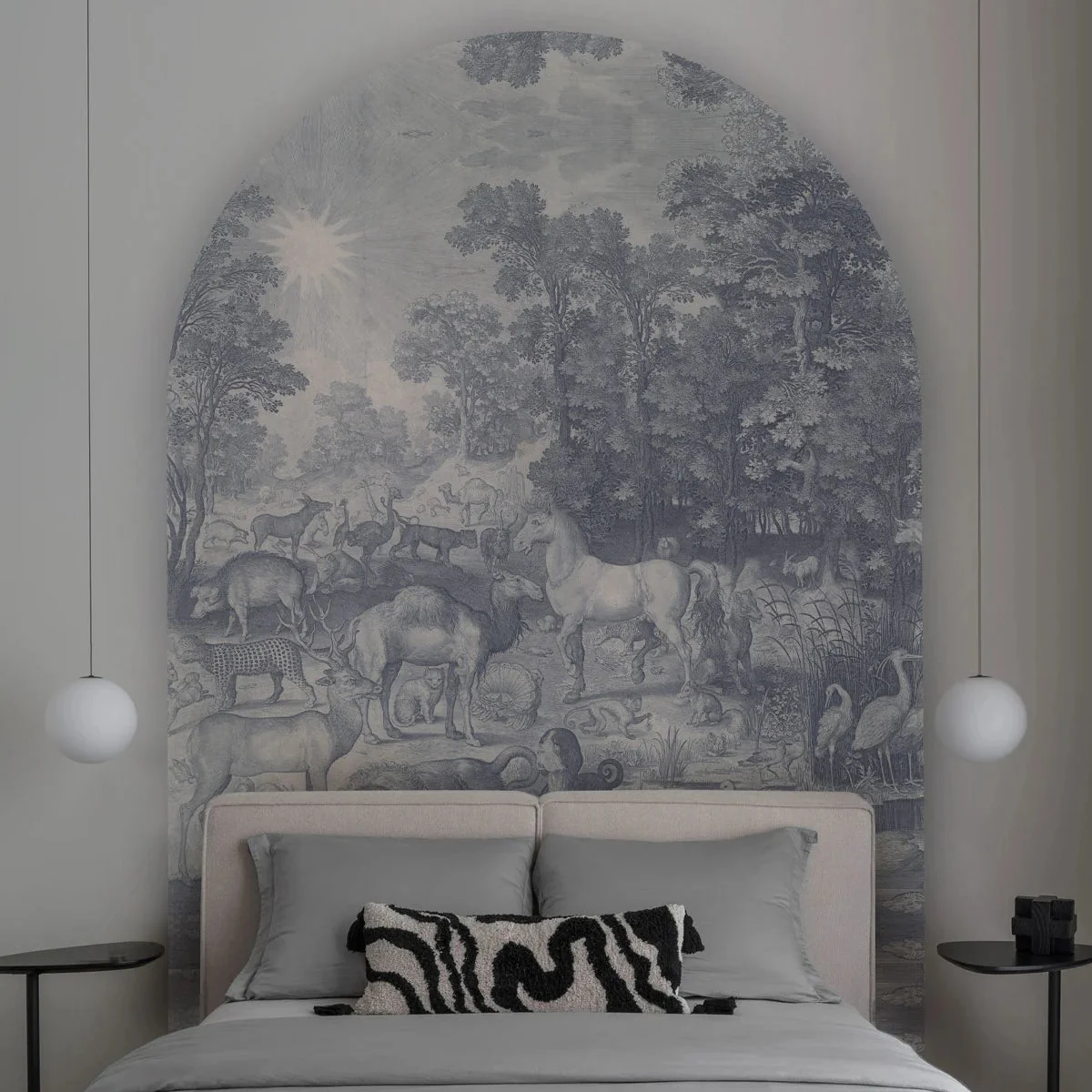 Mural flizelinowy w kształcie łuku FAUNA FRESCO zgaszony niebieski