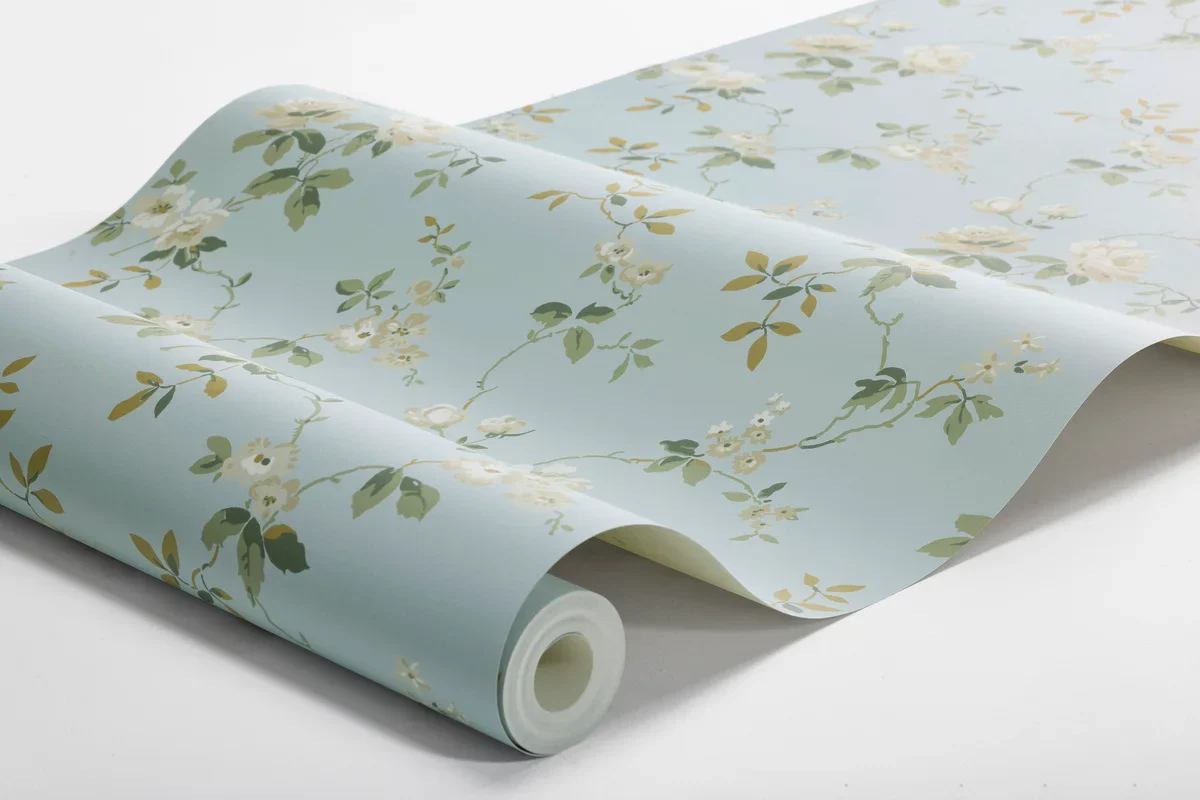 Tapeta flizelinowa papierowa z roślinnym wzorem VÄRMDÖ niebieski z białym - Image 4