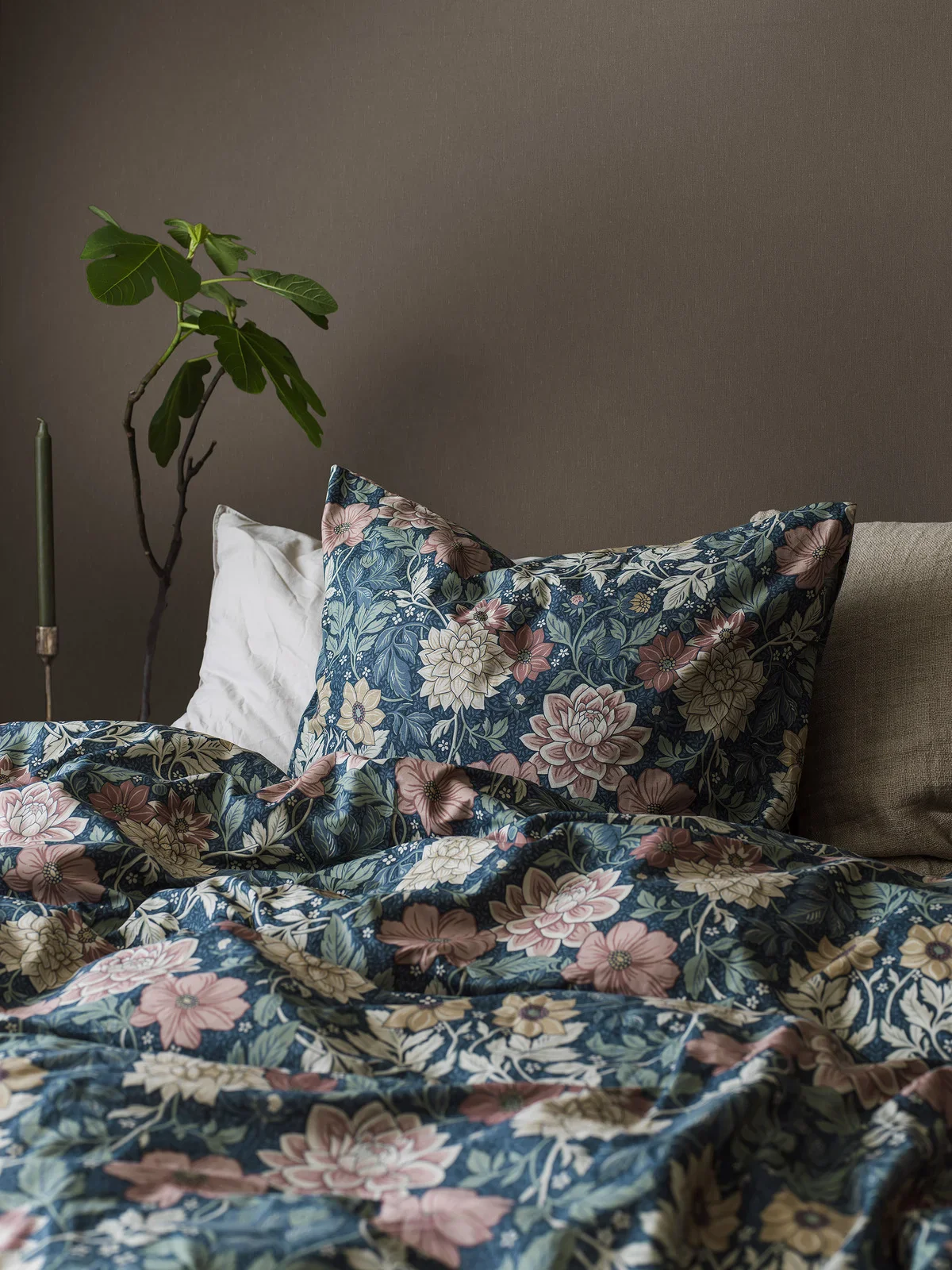 Tapeta strukturalna imitująca len LINEN - VINTAGE WOOD ciepły brązowy - Image 7