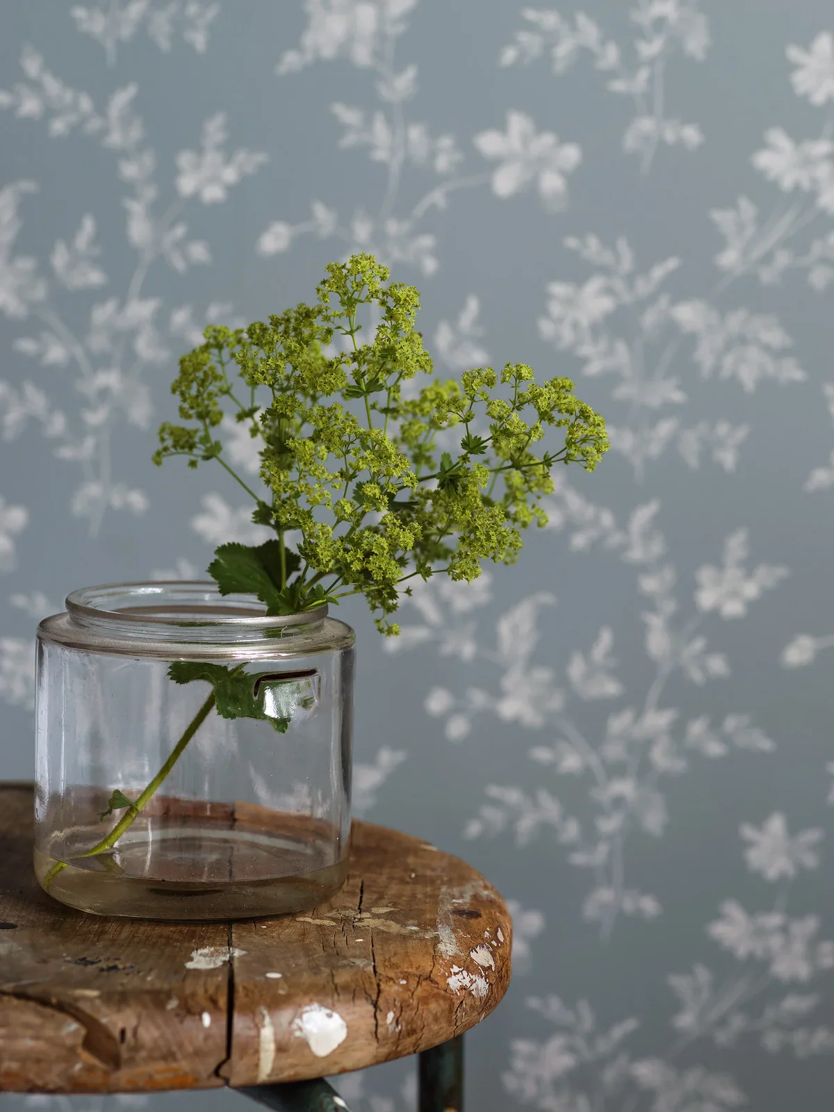 Tapeta z motywem roślinnym ÄNGSBLOMMA niebieski z białym - Image 9