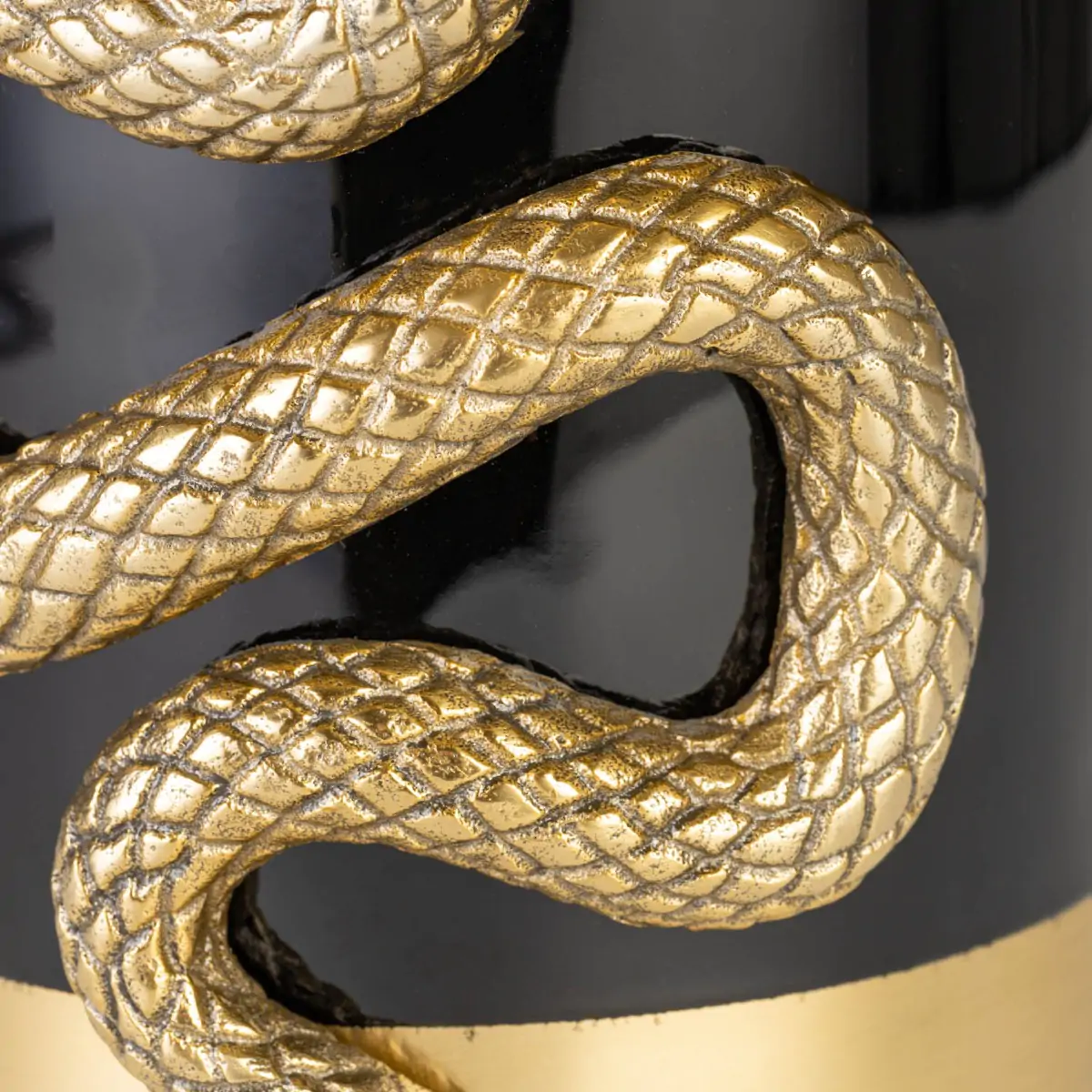 Wazon NEVER HURT A SNAKE VASE czarny ze złotym - Image 4
