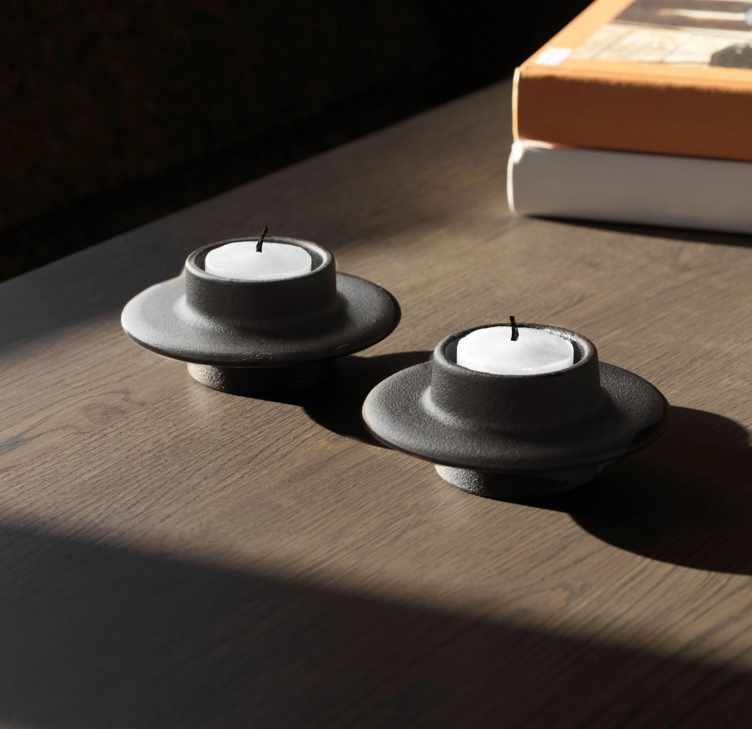 Świecznik HEIMA TEALIGHT czarne żeliwo - Image 2