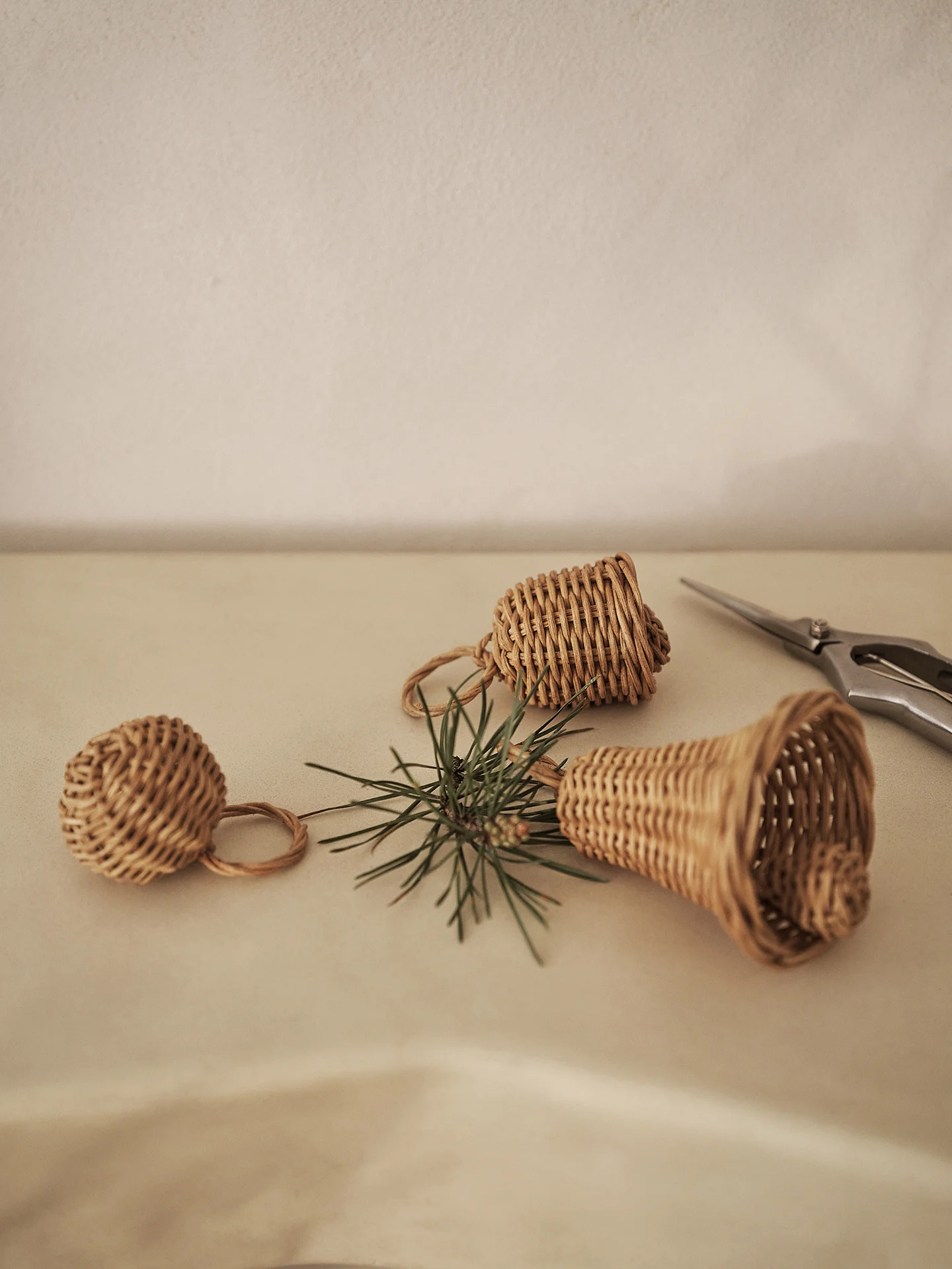 Zestaw bombek BELL pleciony rattan - Image 2