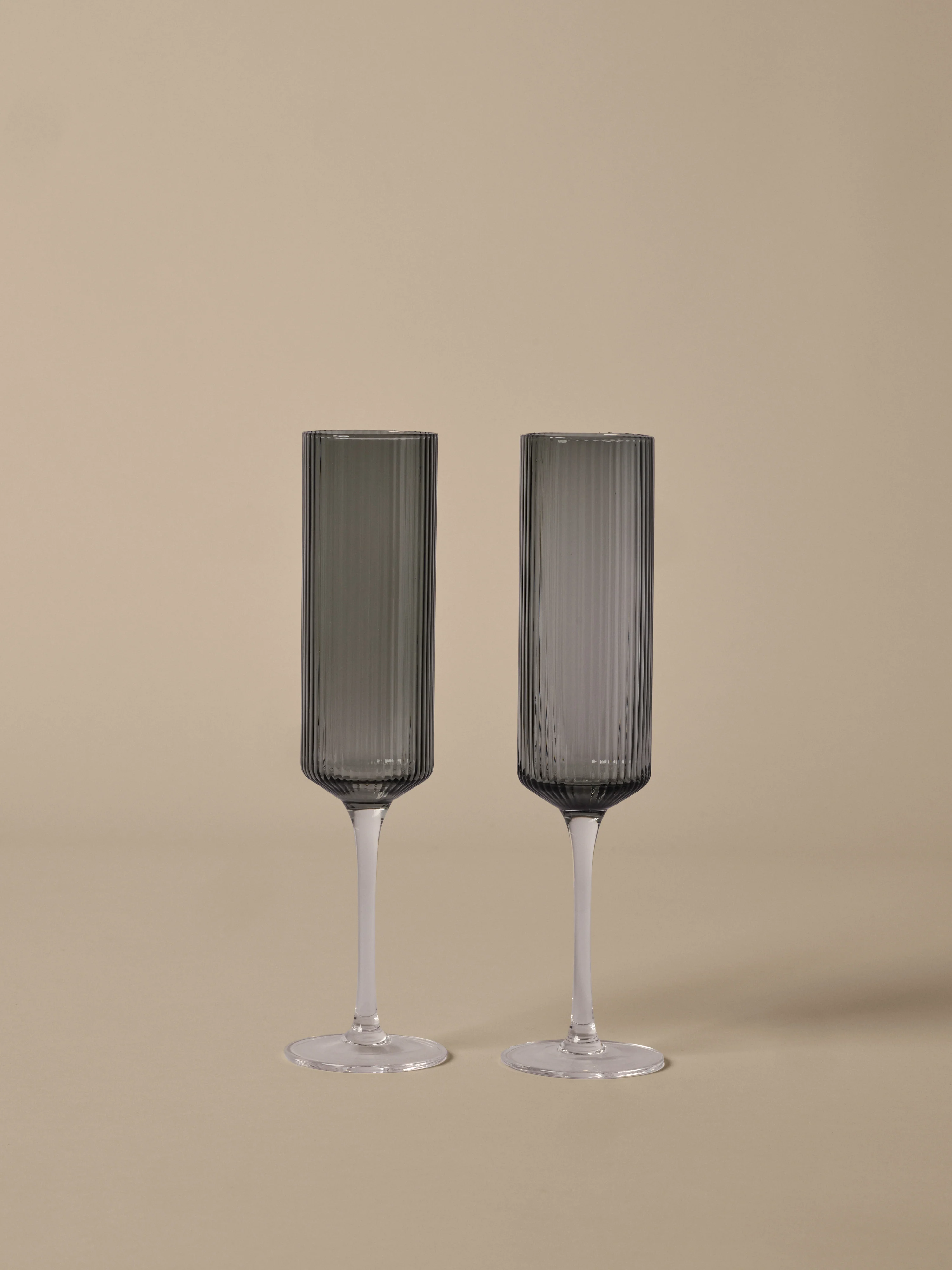 Zestaw kieliszków do szampana RIPPLE FLUTES dymione szkło - Image 4