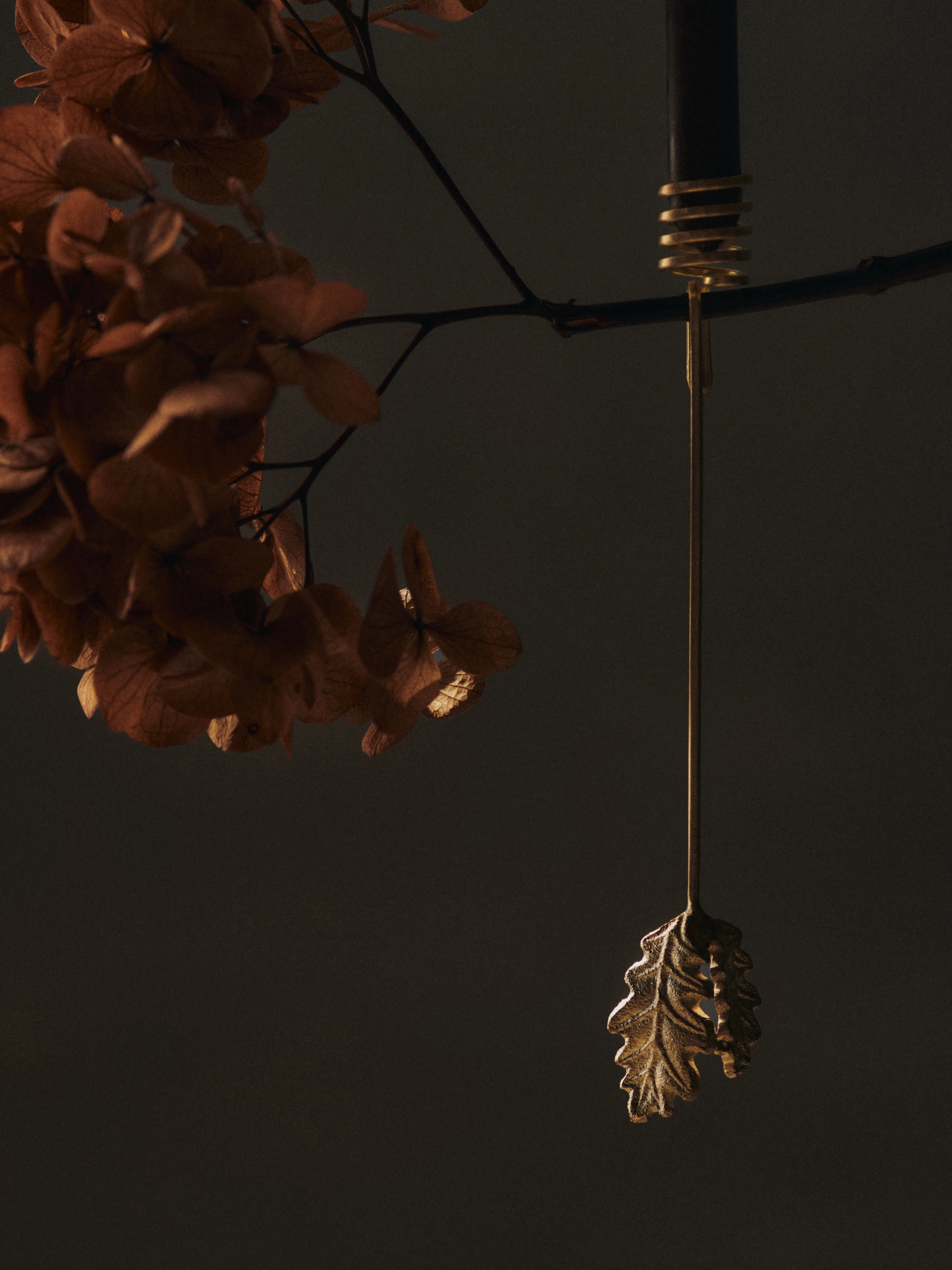 Zestaw świeczników choinkowych OAK LEAF mosiężny - Image 3